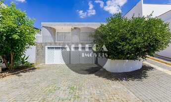 Imagem 3: Casa Ampla com Edícula e Acessos Automatizados - Próx. ao Terminal Pinheirinho, Aceita Per