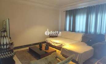 Imagem 2: Casa disponível para venda no bairro Morada da Colina em Uberlândia MG