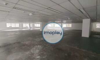 Imagem 4: Conjunto comercial com 1024m² vão livre, com piso elevado, 04 banheiros, 02 copas e 08 vag