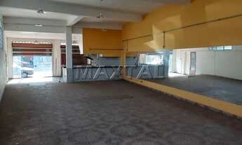 Imagem 7: Prédio em zona comercial da Avenida Agua Fria, com 500m², 3 pavimentos. Loja ao nível da r