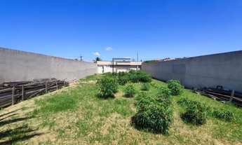 Imagem: Terreno em Araruama com 360,00m² - R$ 250.000,00