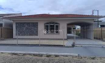 Imagem 4: Casa à Venda no Centro - Terreno de Esquina