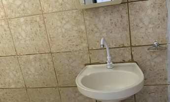 Imagem 5: Casa de fundos com garagem - QNG 43 - 02 quartos - R$1050,00