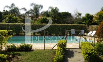 Imagem 5: Belíssima Chácara à Venda e para Locação esta em um terreno de 2.500m2 e possui uma área c