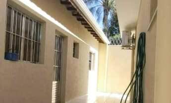 Imagem 7: Casa térrea com 3 dormitórios e 4 vagas no Jardim Samambaia