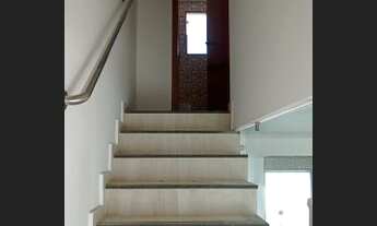 Imagem 4: Casa com 3 quartos e 2 banheiros localizada no bairro Imperial, Santa Luzia