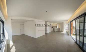 Imagem 3: Luxo, design e estilo na esquina mais charmosa do Cabral, 3 suítes, 3 vagas, a venda, em C