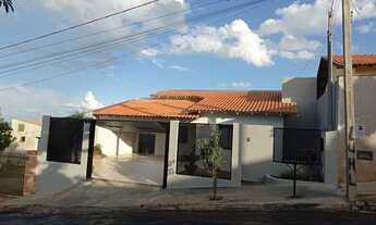 Imagem 3: Casa alto padrão em jardim Casa Grande