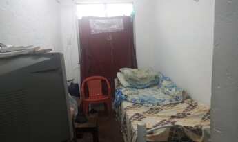 Imagem 4: Madureira Casa (Prox Oliva Maia / mercadão) Varanda Sala 2qtos cozinha banheiro área