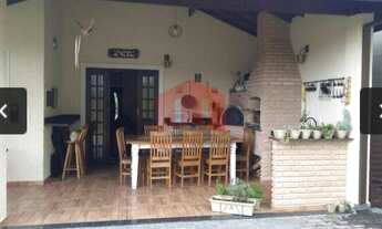 Imagem: Casa à venda 4 Quartos, 2 Suites, 4 Vagas