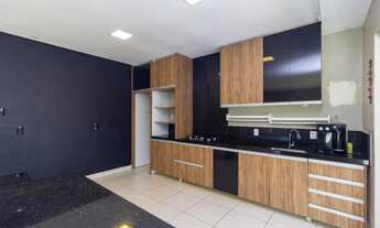 Imagem 4: Casa de condomínio térrea para venda possui 400 metros quadrados com 4 quartos