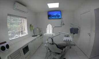 Imagem 3: Imóvel reformado há 4 anos, possui 4 salas para atendimento, uma copa e ampla recepção