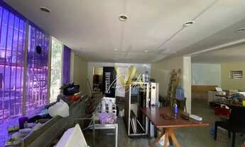 Imagem 4: Casa comercial duplex, alto padrão, com 4 quartos e 4 suítes nas Graças - Recife/PE