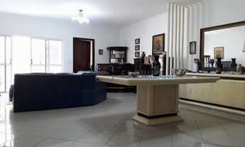 Imagem 2: Sobrado contendo 4 Sobrado com 4 dormitórios, 4 banheiros, sendo 3 suítes, uma delas com h