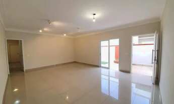 Imagem 6: Casa térrea com 3 dormitorios e 01 suíte - Condomínio Lago da Serra