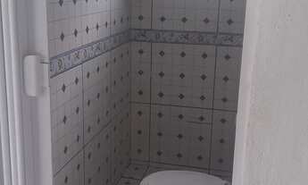 Imagem 2: Aluga-se kitnet Casa com 1 dormitório