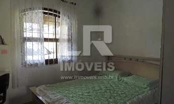 Imagem 5: Casa com 3 quartos em rua pavimentada à poucos metros do Centro *S-04