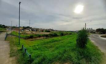 Imagem 2: Terreno de esquina com casinha de 4 comodos em frente a lagoa do jardim minda