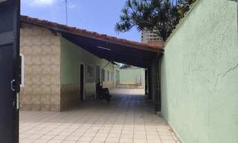 Imagem 2: Casa Térrea com Piscina, 5 quartos (3 suítes), 4 vagas, Jd. Real - Praia Grande - SP