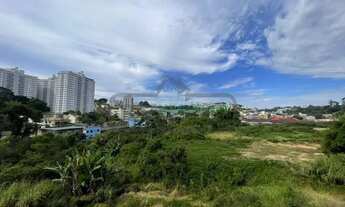 Imagem 3: )(- Não leia o anúncio. Se ler já sabe, ficará vesgo