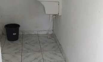 Imagem 3: Alugo 2 casas com 1/4 em sete se abril