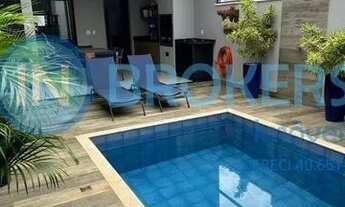 Imagem 6: Casa de alto padrão com 3 suítes (1 com closet) e piscina no condomínio Dona Maria José em