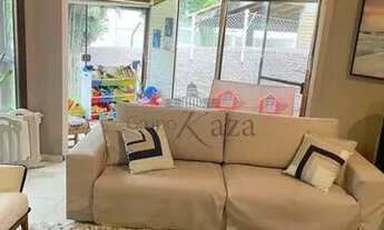 Imagem 2: Casa em Condomínio - Jardim das Colinas - 360 metros quadrados - 2 Dormitórios - 2 Suítes