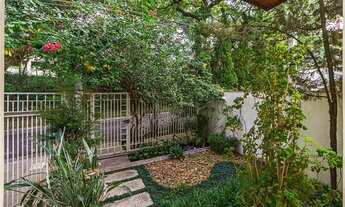 Imagem 4: Descubra a casa dos seus sonhos neste oásis de conforto e luxo, localizado no perímetro do