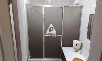 Imagem 6: 2 quartos, dependência completa, 1 vaga na garagem, salão de festas e portaria 24 horas