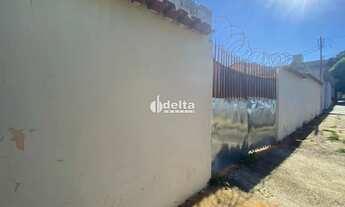 Imagem: Terreno disponível para venda no bairro