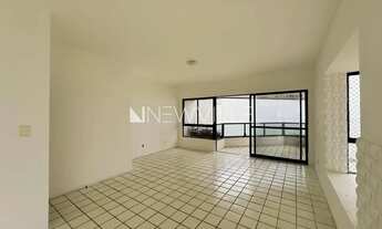 Imagem 2: Apartamento à venda em Candeias com 4 quartos e vista para o mar