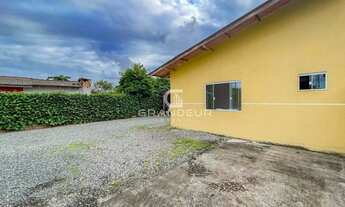 Imagem 4: Casa à Venda Próximo à Baía de Guaratuba, 3 Quartos, 1 Suíte e Cozinha Planejada