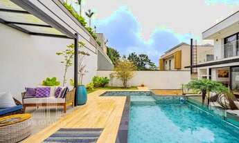 Imagem 7: RR8336 Casa 440m² CONDOMÍNIO GENESIS II - OPORTUNIDADE - 4 Suítes 6 Vagas - Santana de Par