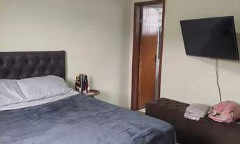 Imagem 2: Imóvel para aluguel possui 229 metros quadrados com 4 quartos em Pitangueiras - Rio de Jan