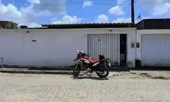 Imagem: Casa à venda em rua pública, AGAMENON