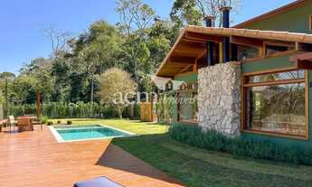 Imagem 2: Linda e aconchegante casa com ótimo padrão construtivo e fino acabamento, em condomínio no