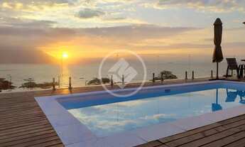 Imagem: Casa com 3 dormitórios, piscina e vista