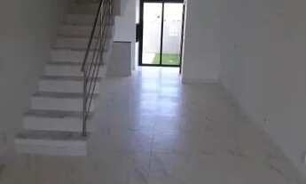 Imagem 4: Sobrado em Porto Alegre, no bairro Aberta dos Morros, com 2 dormitório(s), e 2 b