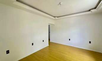 Imagem 4: Casa com 120m privativos ampla com 3 quartos, uma suíte e pátio no bairro Campeche em Flor