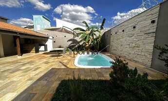 Imagem: Casa à venda, 3 quartos, 3 suítes, 4 vagas