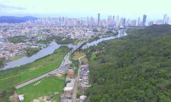 Imagem: Terreno divisa com Baln.Camboriú e Camboriú