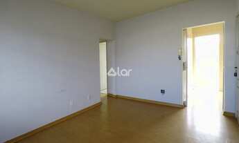 Imagem 3: Apartamento 2 Quartos, D.C.E. com Banho, Armários Planejados e 1 Vaga Coberta no Bairro Pl