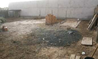 Imagem 2: Terreno com salão comercial