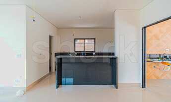 Imagem 5: Casa de condomínio para venda possui 220 metros quadrados com 3 quartos