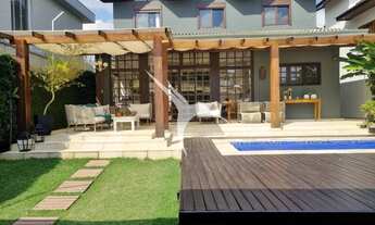 Imagem: SANTANA DE PARNAIBA - Casa Padrão - Alphaville