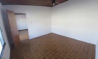 Imagem 2: Alugo casa com 2 quartos sendo 1 suíte, 2 banheiros em Praia da Brisa