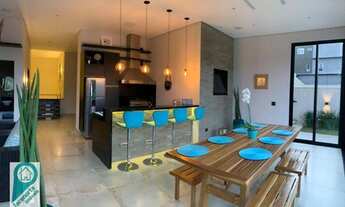 Imagem 5: Casa de Alto Padrão em Excelente Condomínio junto à Natureza! Piscina C/ Borda infinita C