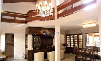 Imagem 6: Belíssima Casa no Centro de Guararema com mais de 1000m² de Área Construída em Terreno de