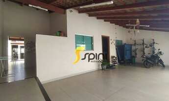 Imagem 3: Casa com 3 dormitórios para alugar por R$ 4.500/mês - Marta Helena - Uberlândia/MG