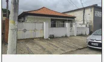 Imagem 2: Casa para venda com 217 metros quadrados com 4 quartos